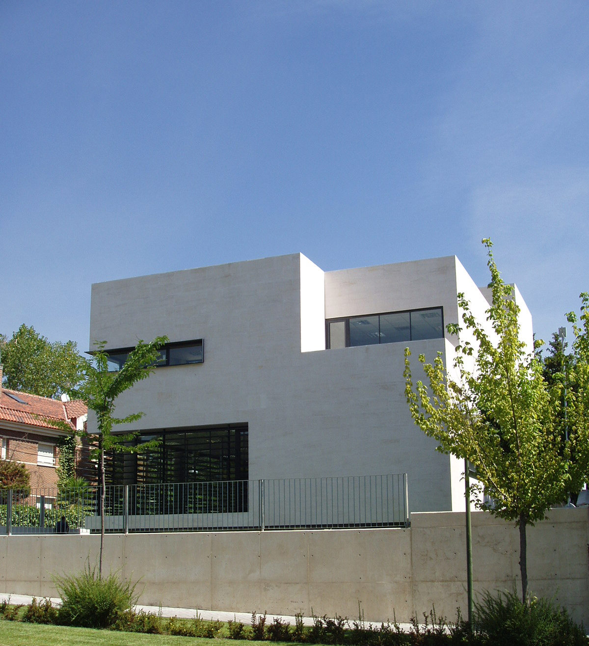 Edificio de oficinas en Avenida de la Victoria, Madrid